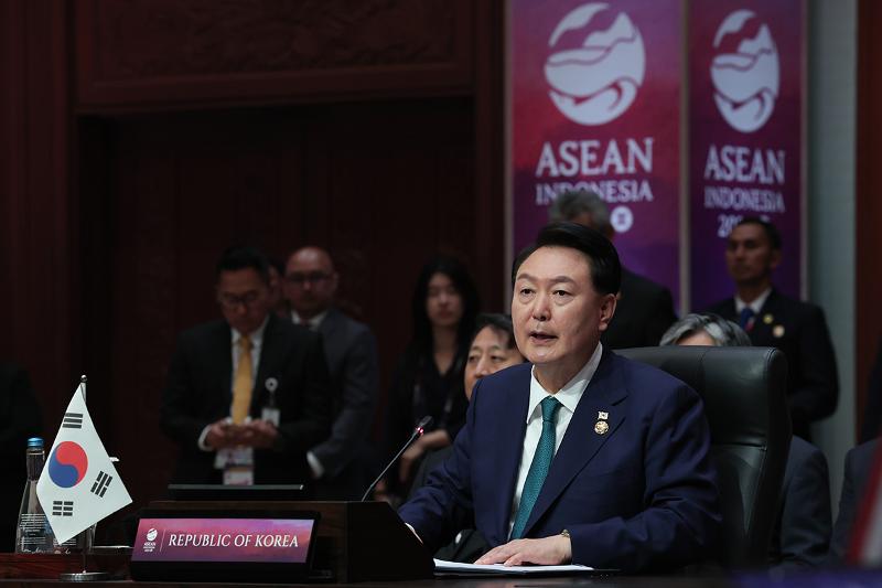 President Yoon Suk Yeol on Sept. 6 speaks at the 24th ASEAN (Association of Southeast Asian Nations)-ROK (Republic of Korea) Summit at Jakarta Convention Center in the Indonesian capital of Jakarta. (Kim Yong Wii from Office of the President) 