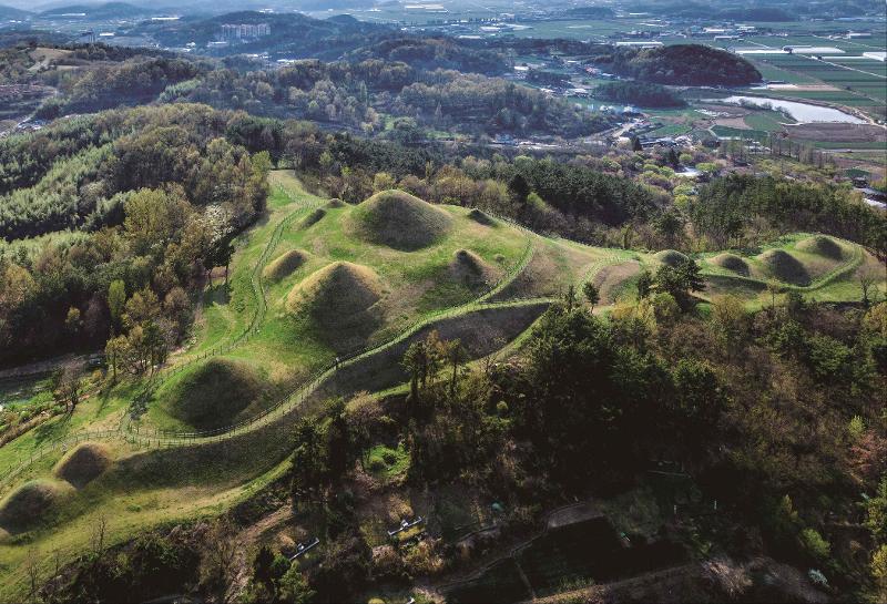 The UNESCO World Heritage list has added the seven tomb clusters of Gaya Tumuli including Gyo-dong and Songhyeon-dong Tumuli (shown) in Changnyeong-gun County, Gyeongsangnam-do Province. .