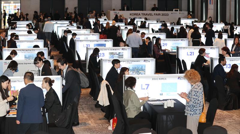 This year's Korea Travel Fair is held on Oct. 11 at the hotel Grand Walkerhill Seoul in Seoul's Gwangjin-gu District, with domestic and foreign representatives in tourism holding consultations. (Yonhap News)