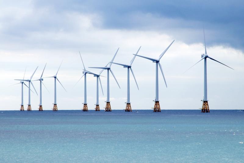 Amid President Yoon Suk Yeol's state visit to the U.K., two major British energy companies on Nov. 22 pledged investment of KRW 1.5 trillion won in Korea's offshore wind power projects. Shown is an offshore wind farm on Jeju Island. (Yonhap News) 