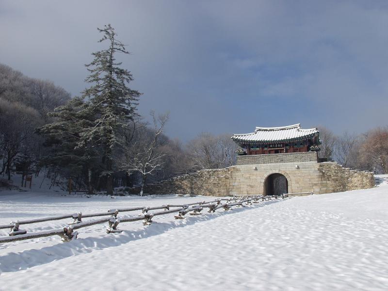 Joryeongwan is the No. 3 gate of Mungyeongsaejae Pass in Mungyeong, Gyeongsangbuk-do Province. (Mungyeong City Hall)