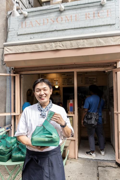 Chef Kim Han-song is the owner of Handsome Rice, a dosirak (packed meal) restaurant that he opened in 2018 in the Manhattan district of New York.
