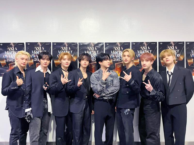 The number of K-pop albums sold has surpassed 100 million this year to set a yearly record. Shown is the K-pop boy band Stray Kids at this year's Asia Artist Awards on Dec. 14 held at the Philippine Arena in the Philippine province of Bulacan. (Stray Kids' official Facebook page)