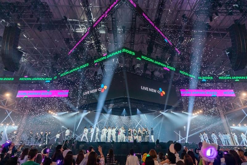 The 2023 KCON Japan, which is considered the leading festival of Korean culture in the island nation, was held from May 12-14, 2023, and attracted about 480,000 visitors to Makuhari Messe Hall in the Tokyo suburb of Chiba. (CJ ENM)