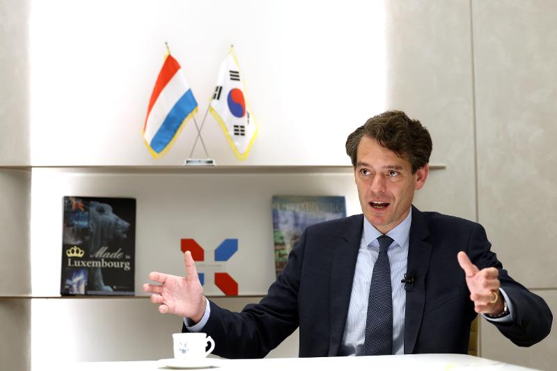 Jacques Flies, the inaugural Luxembourg ambassador to Korea, on July 15 tells Korea.net at his embassy in Seoul that the exchange of diplomatic missions between the two countries this year stemmed from their joint commitment to deepen bilateral friendship and partnership. 
