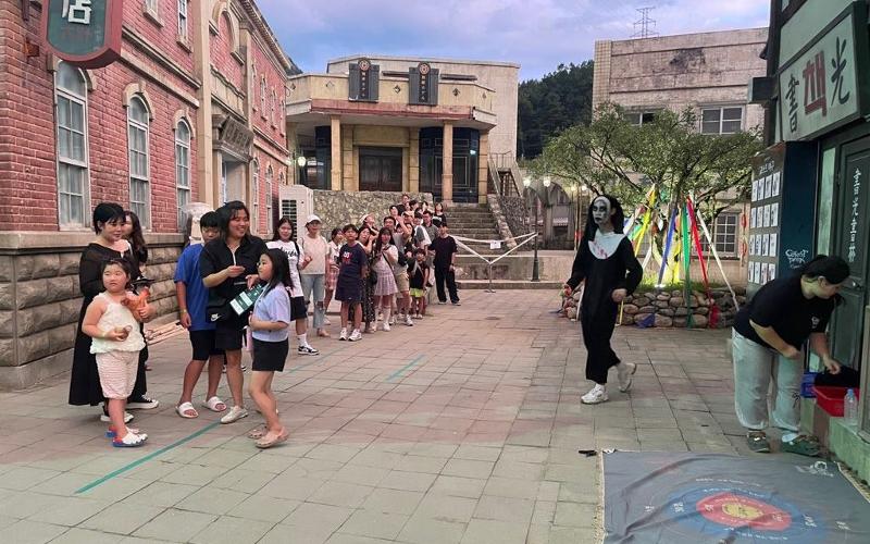 Participants in the Ghost Park Awake event on Aug. 15 at Hapcheon Film Park, Gyeongsangnam-do Province.  