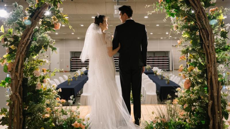 The Ministry of Data and Statistics on March 19 said the number of marriages last year hit a seven-year high at 240,000, recovering to the level before the COVID-19 pandemic. Shown is the free nuptials facility Seoul My Wedding at Boramae Safety Experience Center in Seoul's Dongjak-gu District. (Screen capture from Seoul My Wedding's site) 