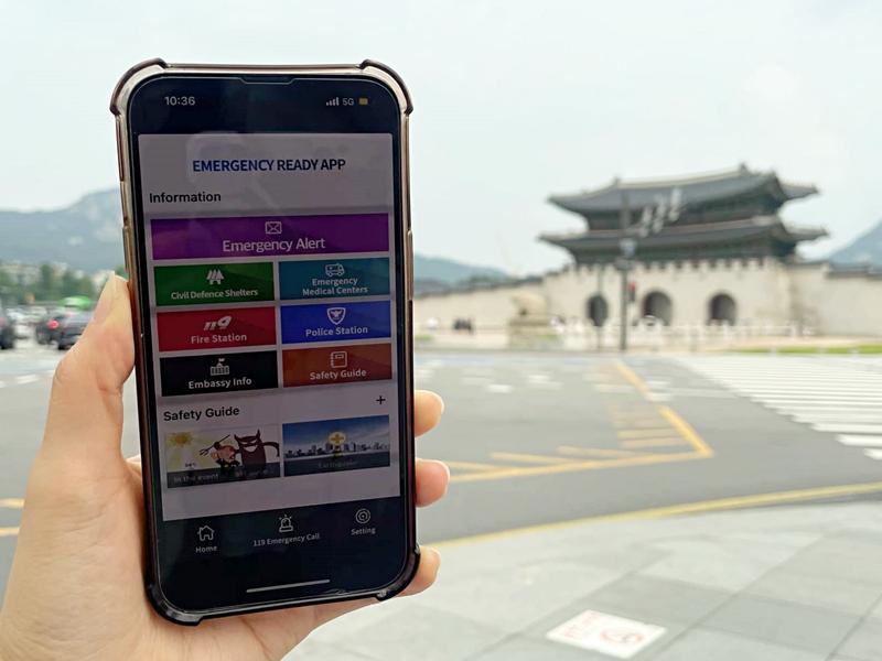 The Ministry of the Interior and Safety will add three languages -- Vietnamese, Thai and Japanese -- to its Emergency Ready App (pictured) to join English and Chinese. (Israa Mohamed)