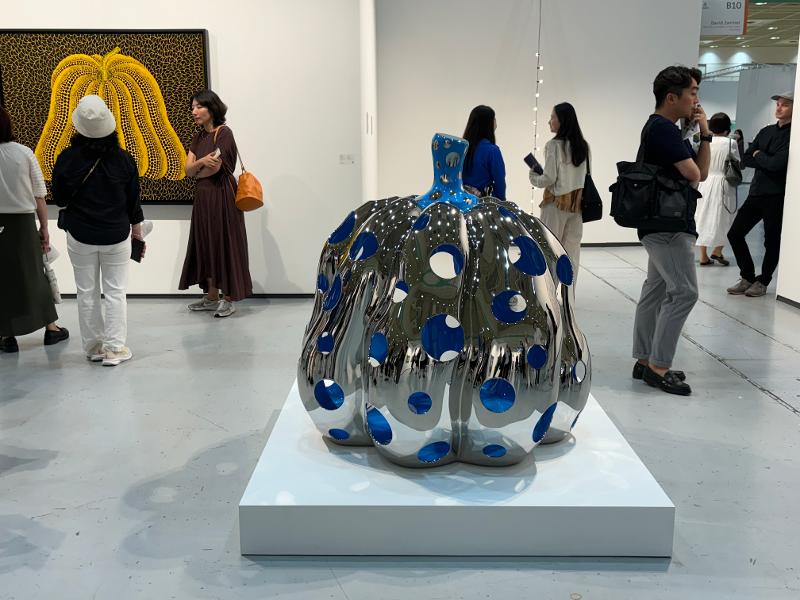 David Zwirner's booth has the painting 