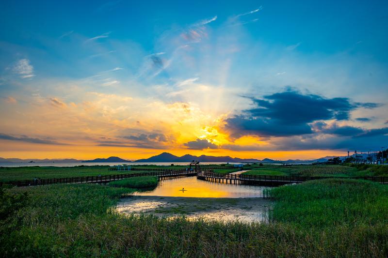 Dadaepo Beach Park in Busan's Saha-gu District is on the list of 10 