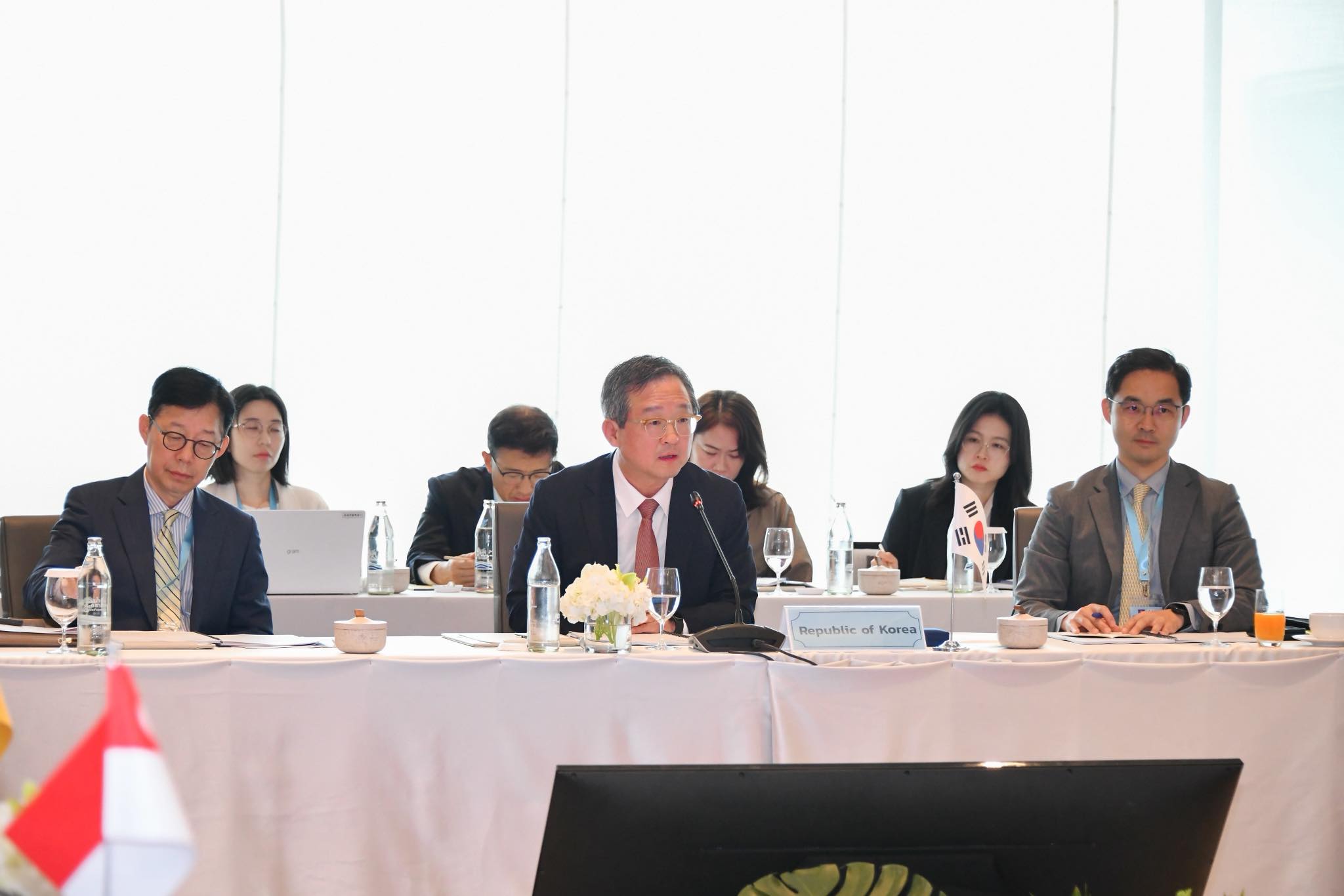Deputy Minister of Foreign Affairs for Political Affairs Chung Byung-won (middle) on May 16 speaks during the 9th ASEAN-ROK Dialogue in Bangkok, Thailand. (Official Facebook of the ASEAN) 