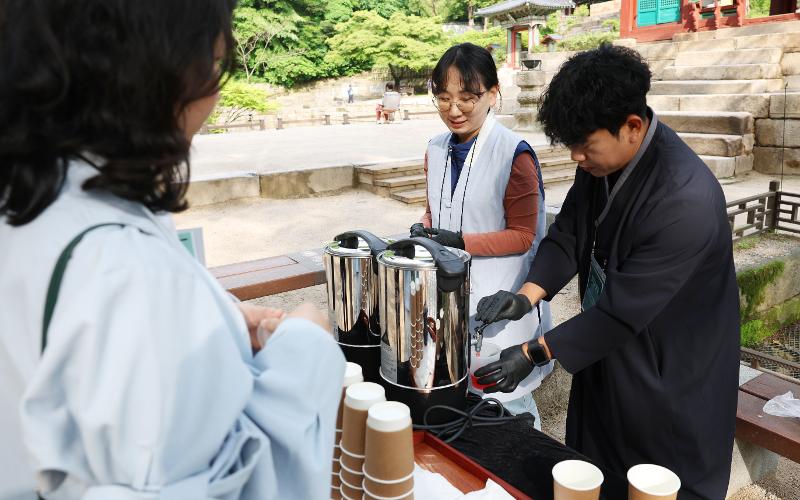 Meditative Stroll Through a Royal Garden: ‘Silent Serenity’ to Be Held at Changdeokgung