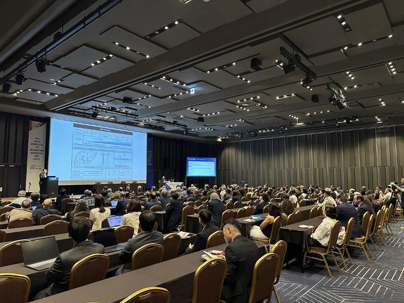 These are scenes from the World Congress of the International Laparoscopic Liver Society and the International Consensus Conference on Minimally Invasive Liver Resections that ran from June 24-27 at COEX Mall in Seoul. (Seoul Metropolitan Government) 