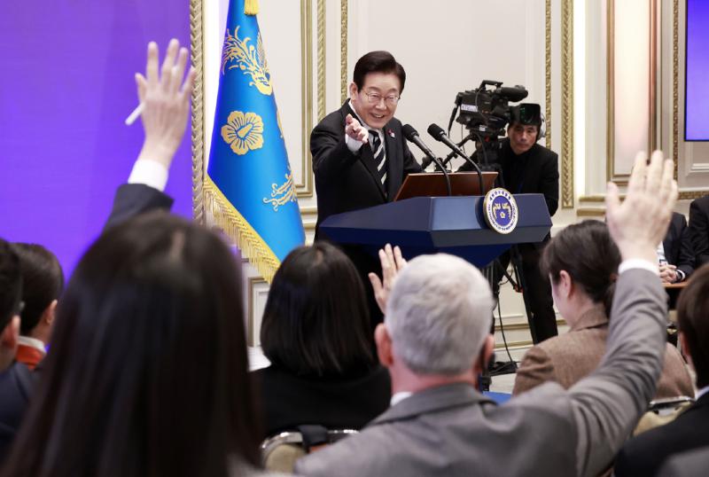 President Lee Jae Myung on Dec. 3 points to a journalist with a question at a news conference for foreign media at Yeongbingwan Guest House of the former presidential complex of Cheong Wa Dae in Seoul to mark the first anniversary of the failed attempt to impose martial law that occurred on Dec. 3, 2024.  