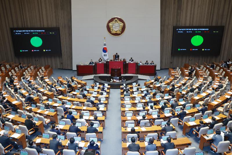 This is a scene from the March extraordinary session of the National Assembly on March 12. (Yonhap News)  