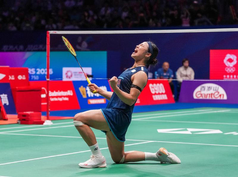Supernova An Se Young on Sept. 6 celebrates after defeating world No. 9 Tomoka Miyazaki of Japan in the women's singles final of the BWF World Tour China Masters at Shenzhen Arena. (Yonhap News)  