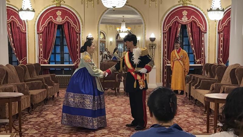 A short musical on Sept. 16 is held at the reception room of Seokjojeon Hall at Deoksugung Palace in Seoul's Jung-gu District. (Royal Palaces and Tombs Center)