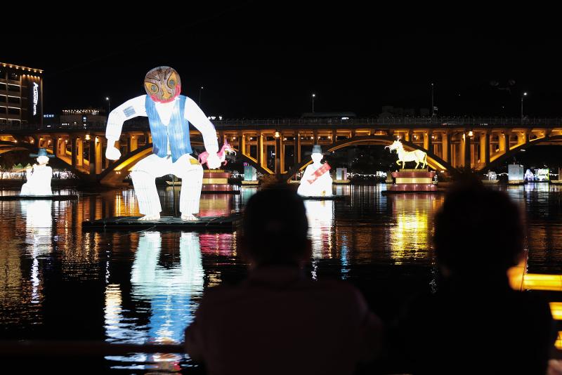 Lanterns on Oct. 13 illuminate the night at the Jinju Namgang Yudeung Festival around Jinju Fortress and the Namgang River. 