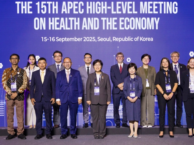 High-level APEC meeting on health, economy discusses AI, aging