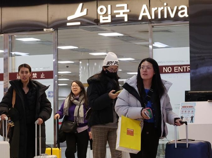 Visa-free entry for Chinese group tourists to start on Sept. 29