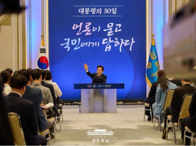 President Lee stresses US, Japan ties in dealing with N. Korea