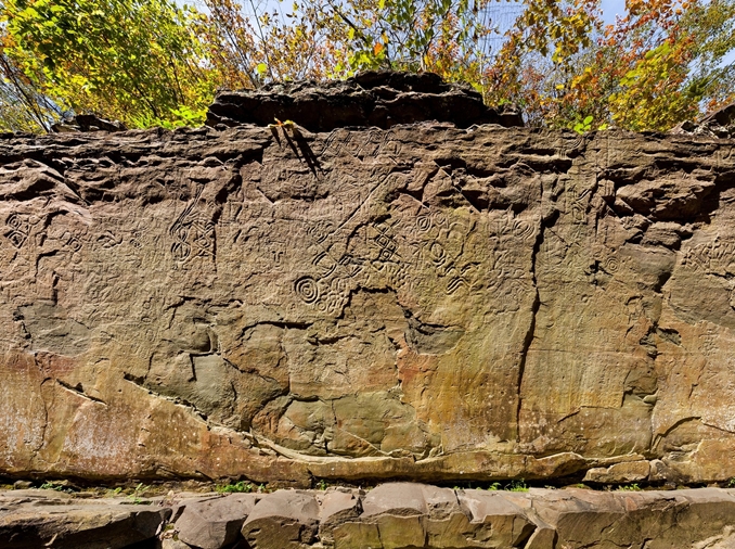 Prehistoric rock carvings expected to gain UNESCO designation