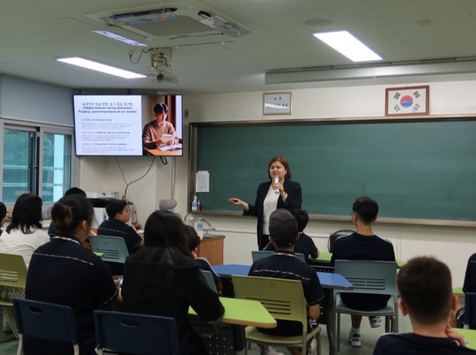 2 Seoul suburbs take lead in helping expats settle, adapt to Korea