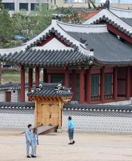 119-year-old Hwaseong Haenggung Palace fully restored