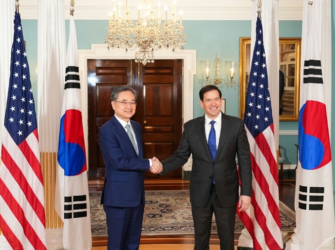 FM holds his 1st talks with US, reaffirms goal of nuke-free N. Korea