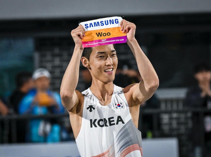 'Smile Jumper' Woo SH wins 2nd straight Asian championship