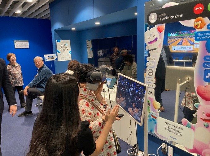 Press tour shows how AI is permeating daily life, industrial sites